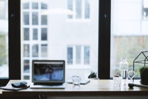 Consejos prácticos para crear un espacio de trabajo productivo en casa