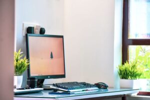Consejos prácticos para organizar un espacio de trabajo en casa eficiente y cómodo